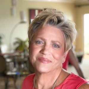 Meet your Posher, Constance